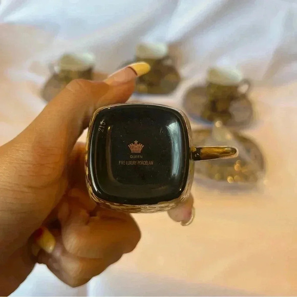 Vintage Thai Black and Gold Porcelain Tea Set - Picture 4 of 4